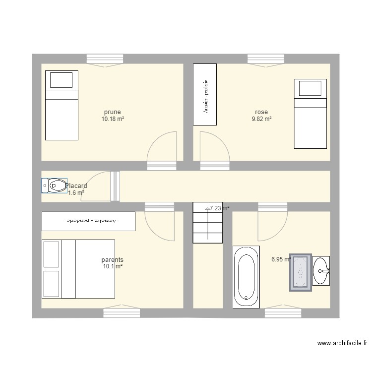 haut. Plan de 6 pièces et 46 m2