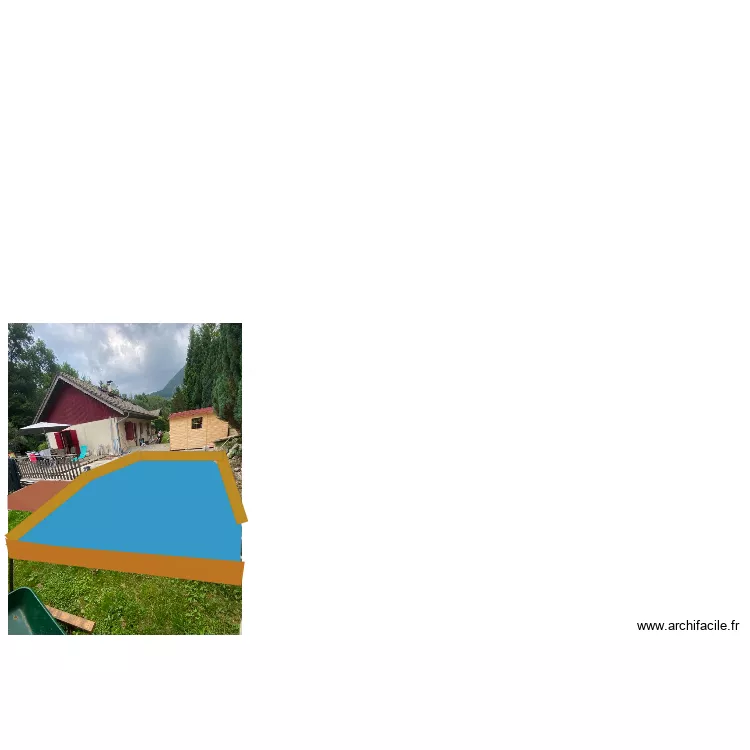 photo maison avec piscine et terrasse au dessus du local technique. Plan de photo maison avec piscine et terrasse au dessus du local technique. Plan de