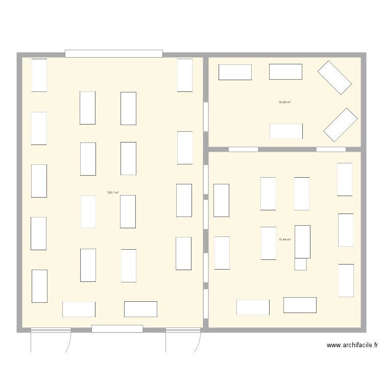 salon. Plan de 3 pièces et 235 m2