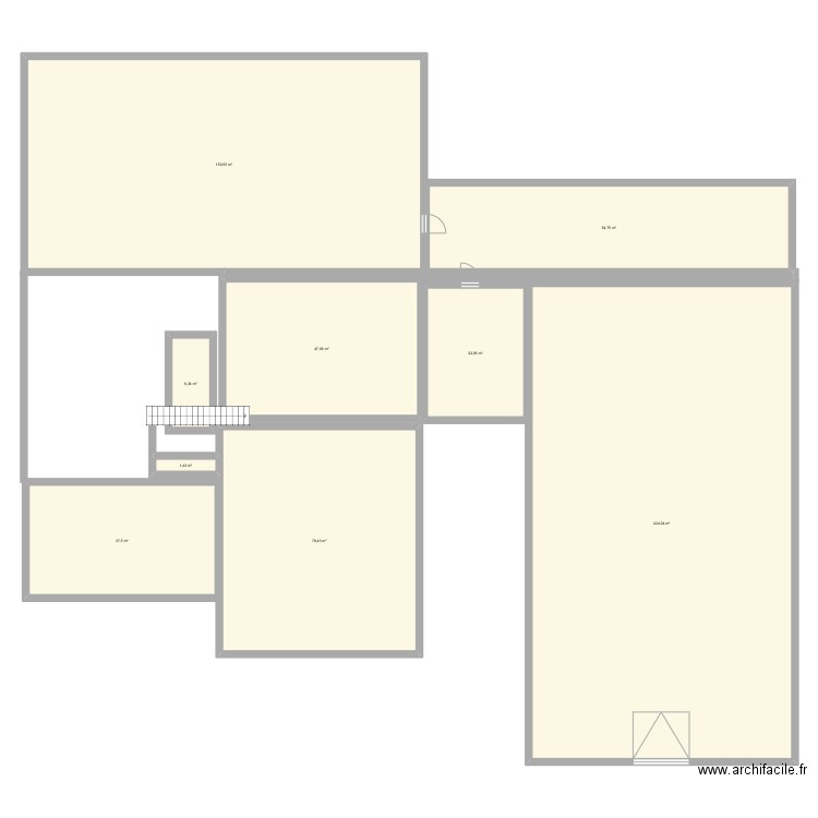 Maison. Plan de 9 pièces et 623 m2