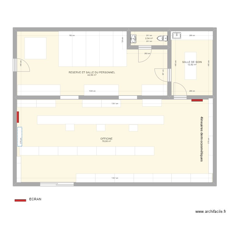 Plan de la pharmacie. Plan de 4 pièces et 136 m2