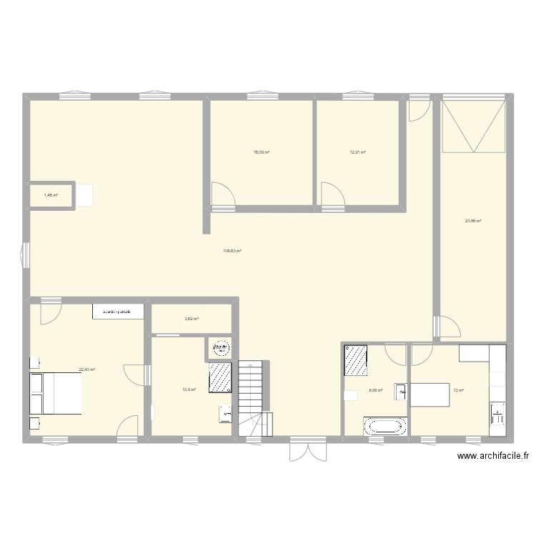 Deb. Plan de 11 pièces et 222 m2