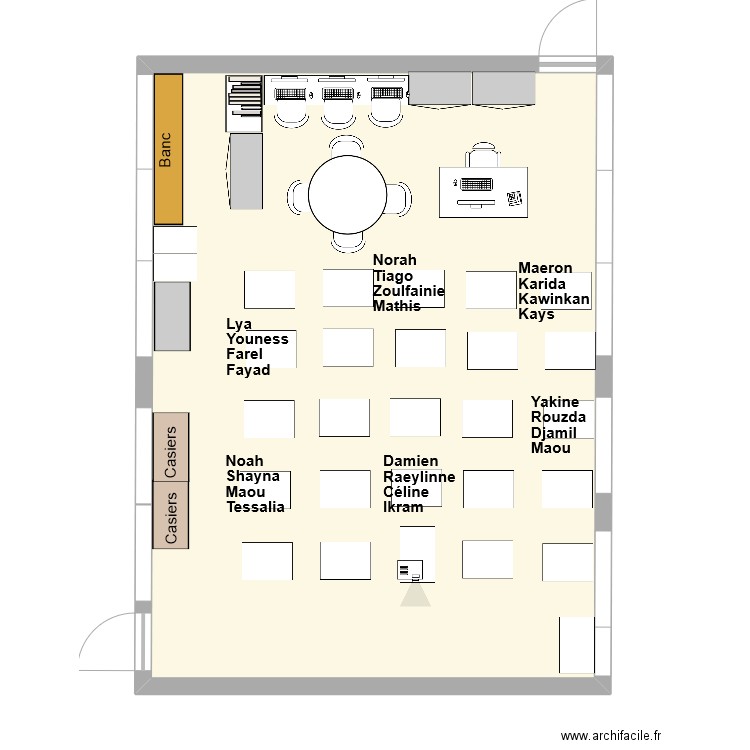 Classe P1 - 6 groupes de 4. Plan de 1 pièce et 65 m2