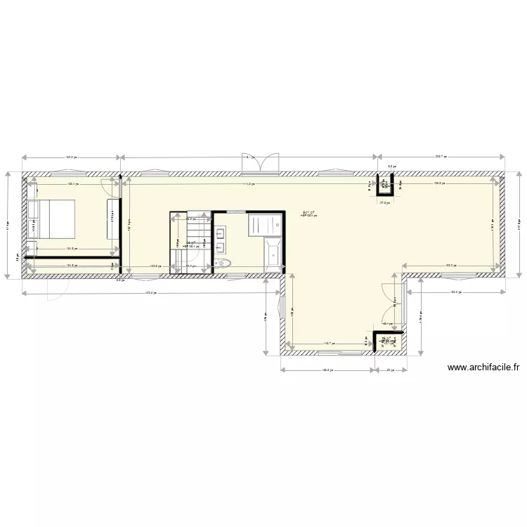 ss sans divisions avec fenetres et escalier plac&eacute;s. Plan de 