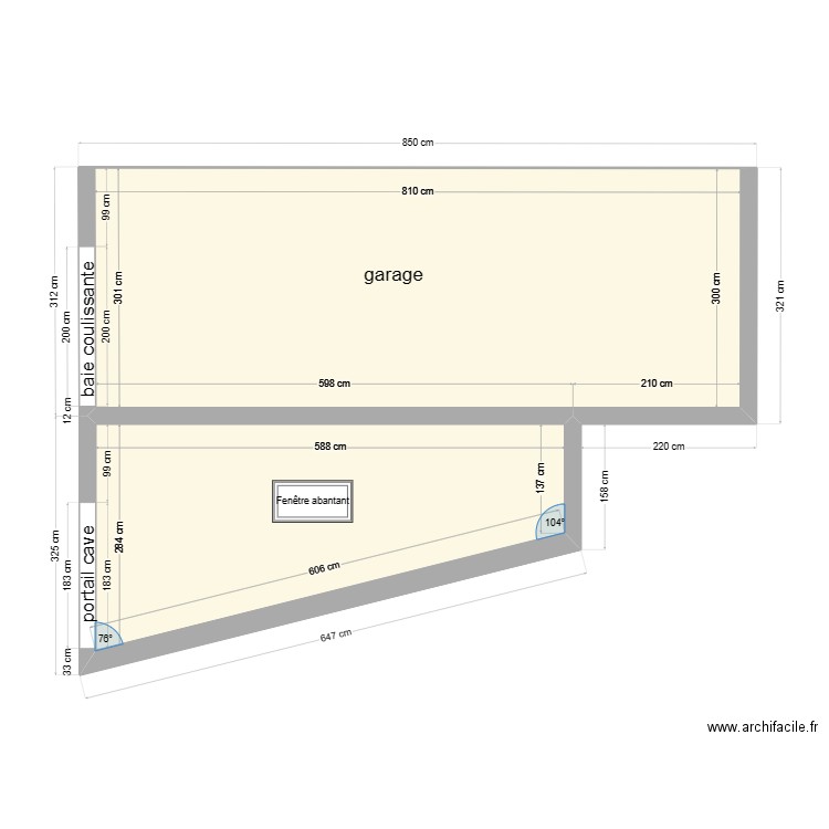 garage et cave sur le côté voisin. Plan de 0 pièce et 0 m2