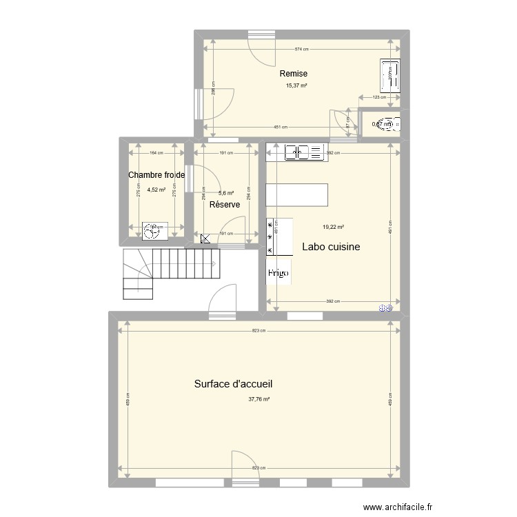 cave . Plan de 6 pièces et 83 m2