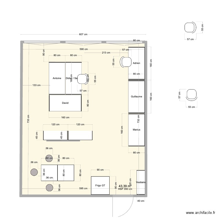 Bureau sans cloisons. Plan de 1 pièce et 43 m2