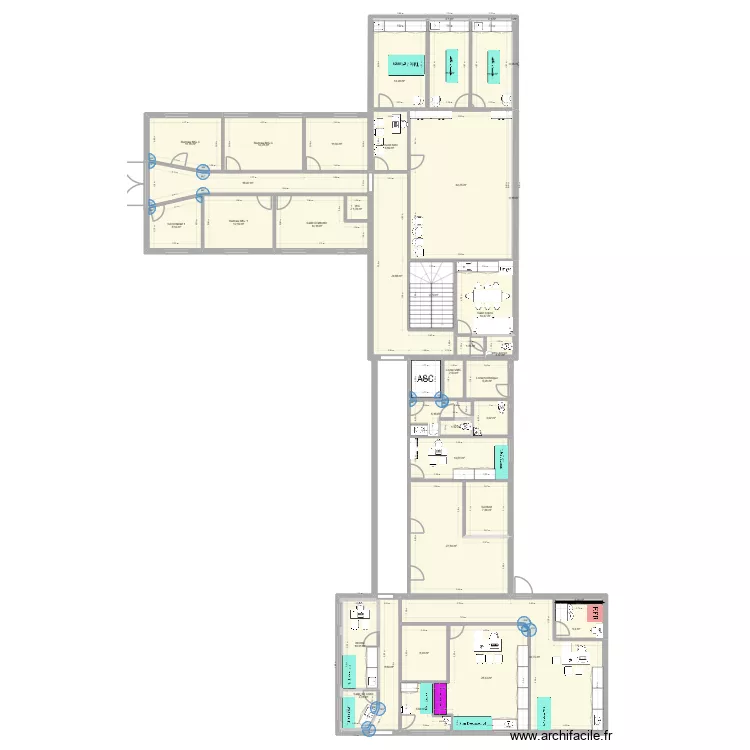 Plan RDC 3. Plan de 30 pièces et 419 m²