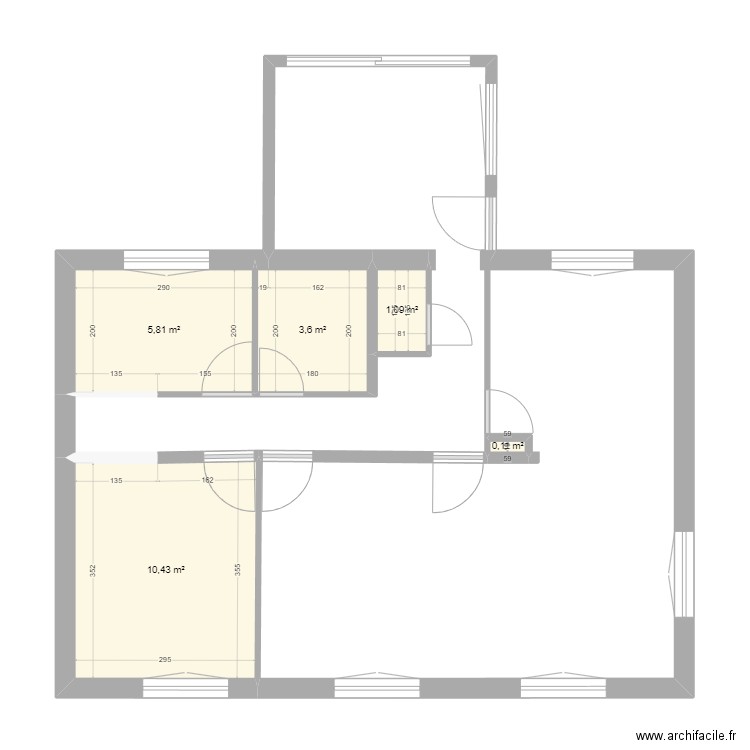 PLan à l'échelle. Plan de 5 pièces et 21 m2