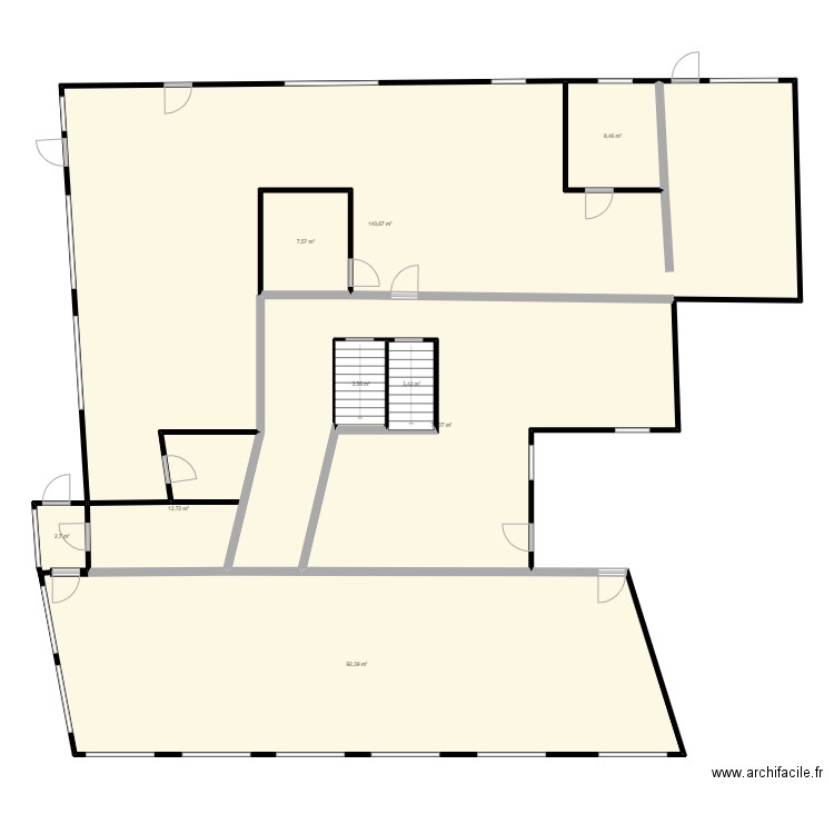 MIRE. Plan de 9 pièces et 343 m2