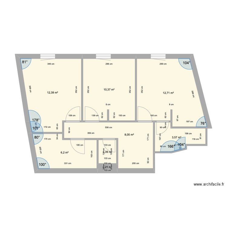 r1 a2. Plan de 8 pièces et 55 m2