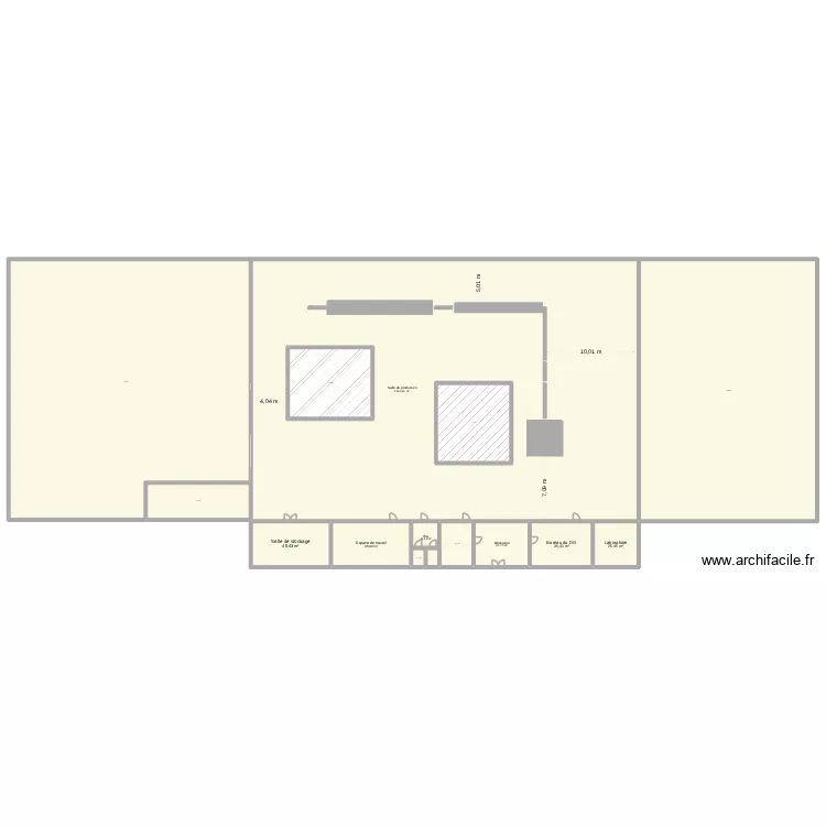 Usine. Plan de 14  et 3138 m²