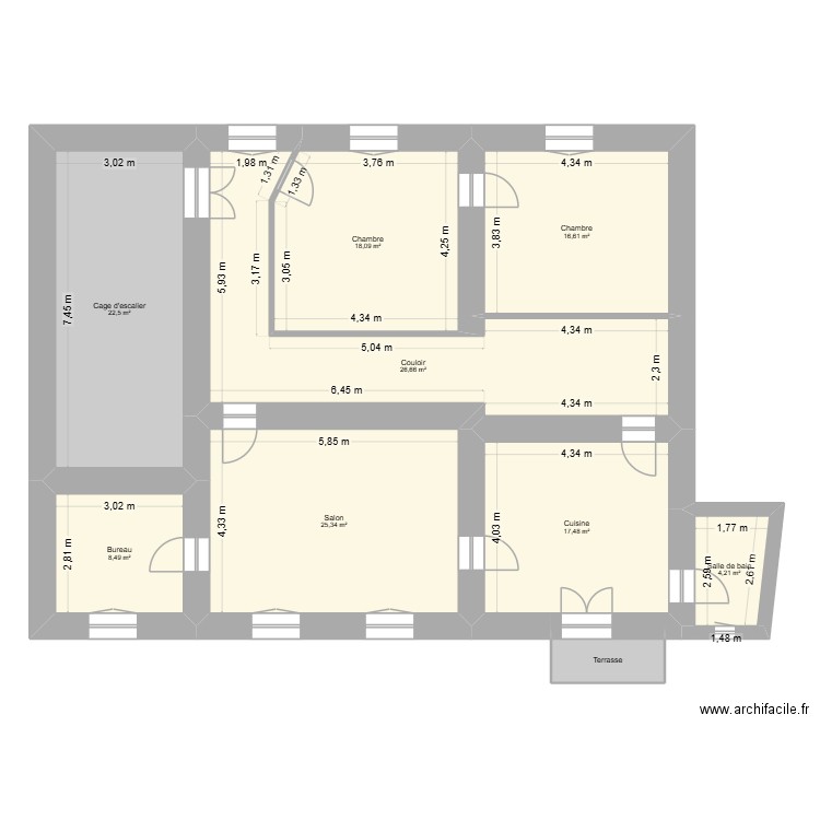 Marchioni - PO - corte. Plan de 9 pièces et 142 m2