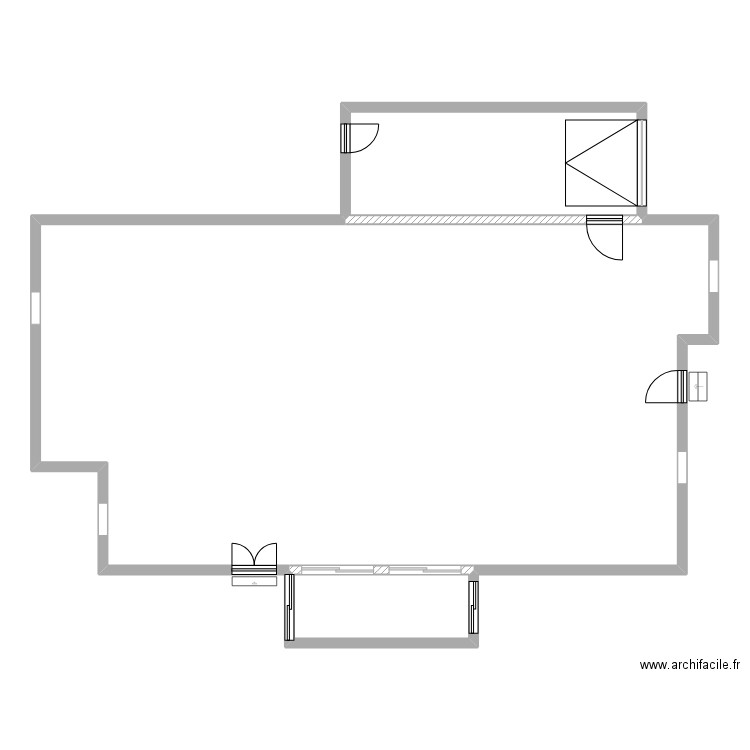 32 Juillan. Plan de 3 pièces et 198 m2