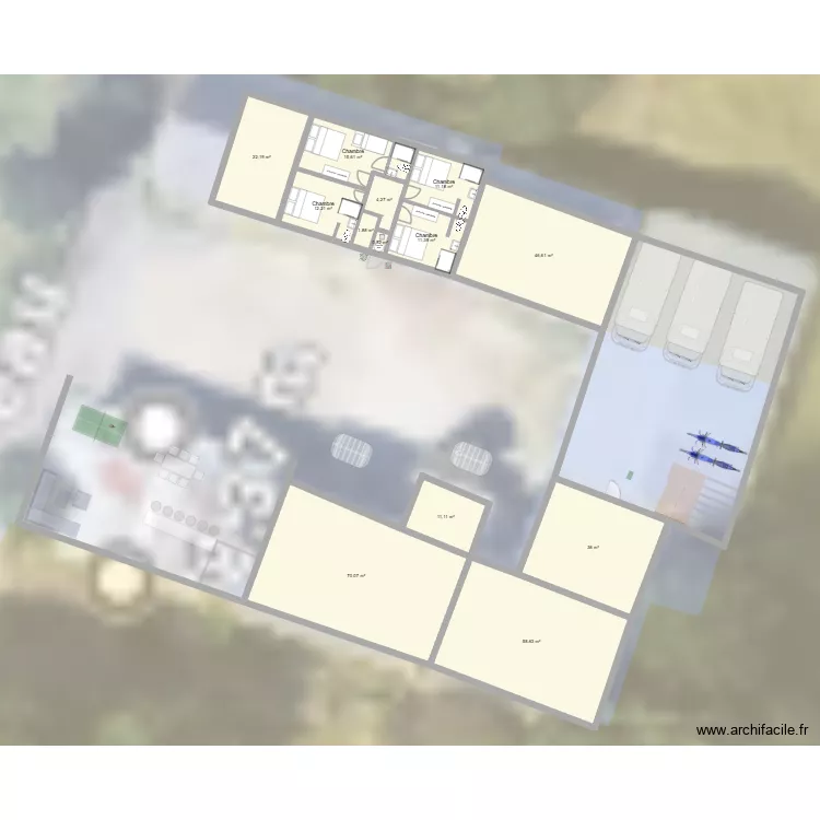 plan de mass le pr&eacute;au. Plan de 21  et 607 m²