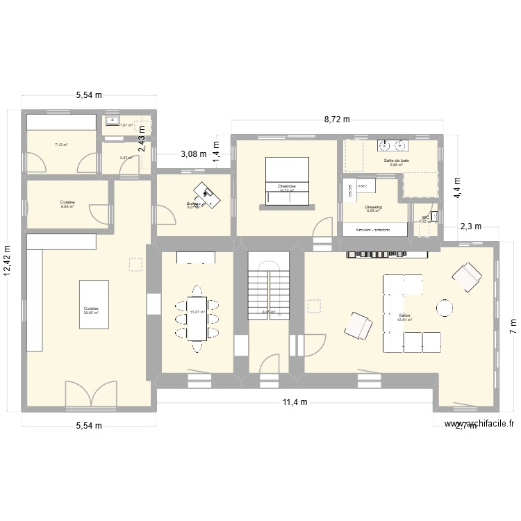 Lahas. Plan de 13 pièces et 163 m2