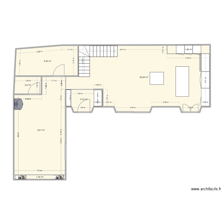 RDC Maison. Plan de 7 pièces et 82 m2