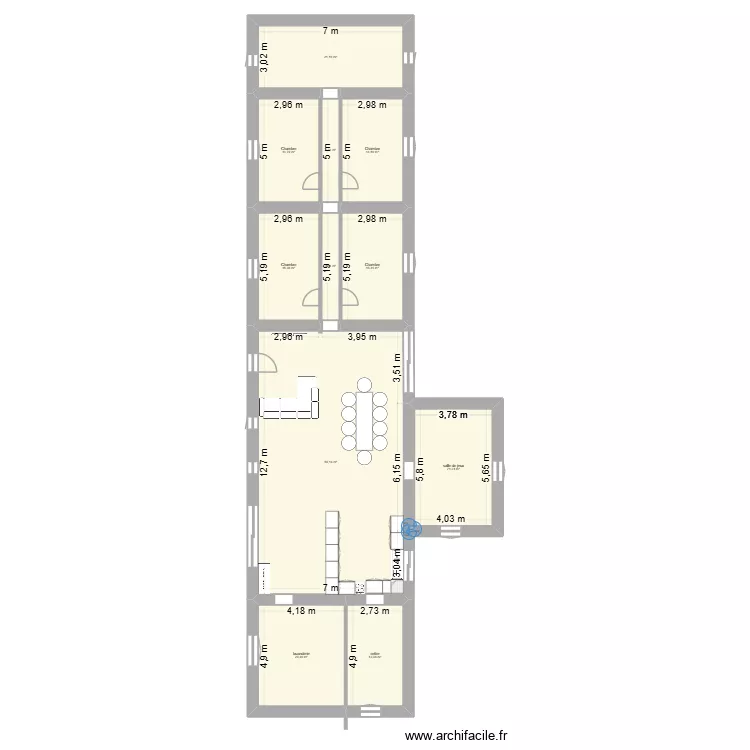 polliat. Plan de 11 pièces et 235 m²