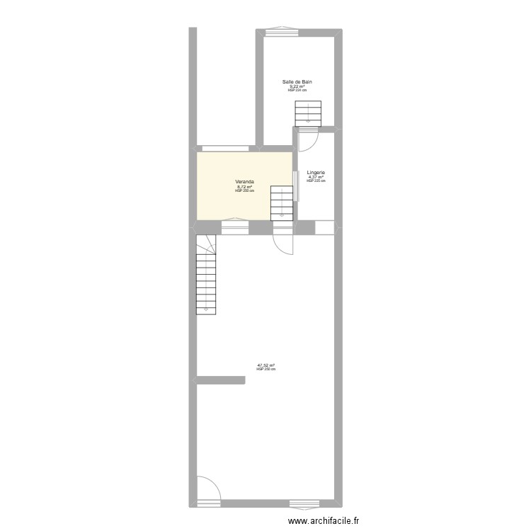 Rez de Chaussé - Vide. Plan de 4 pièces et 70 m2