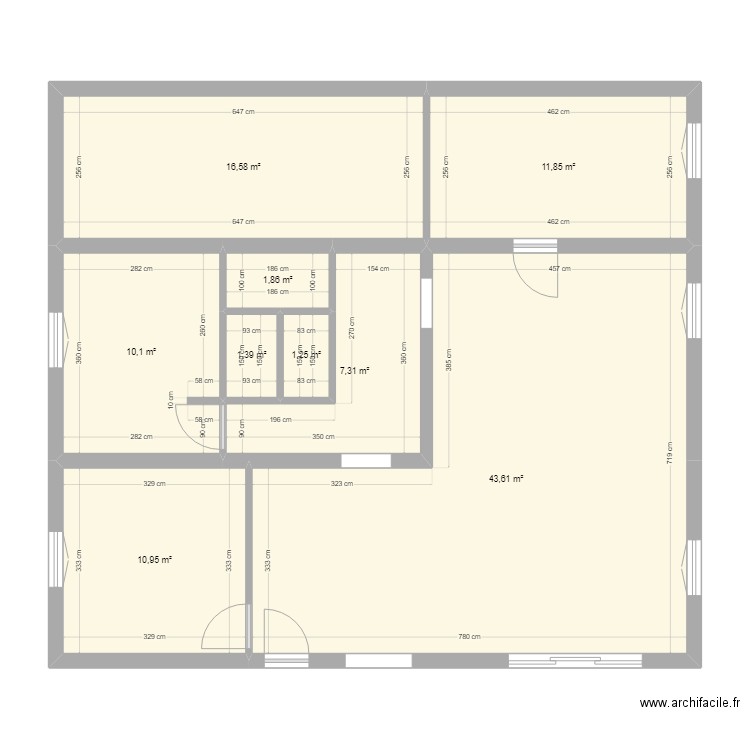 Frier. Plan de 9 pièces et 105 m2