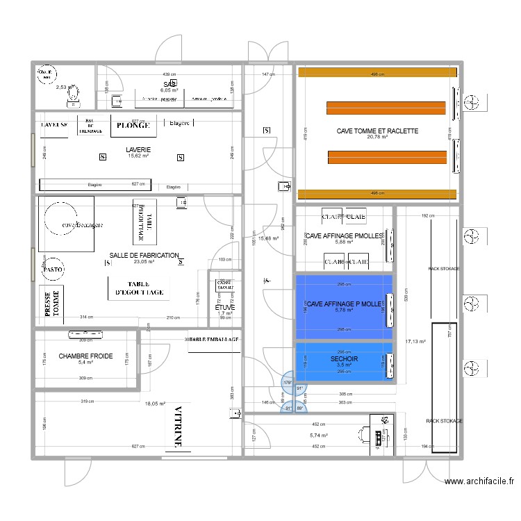 Fromagerie. Plan de 14 pièces et 147 m2