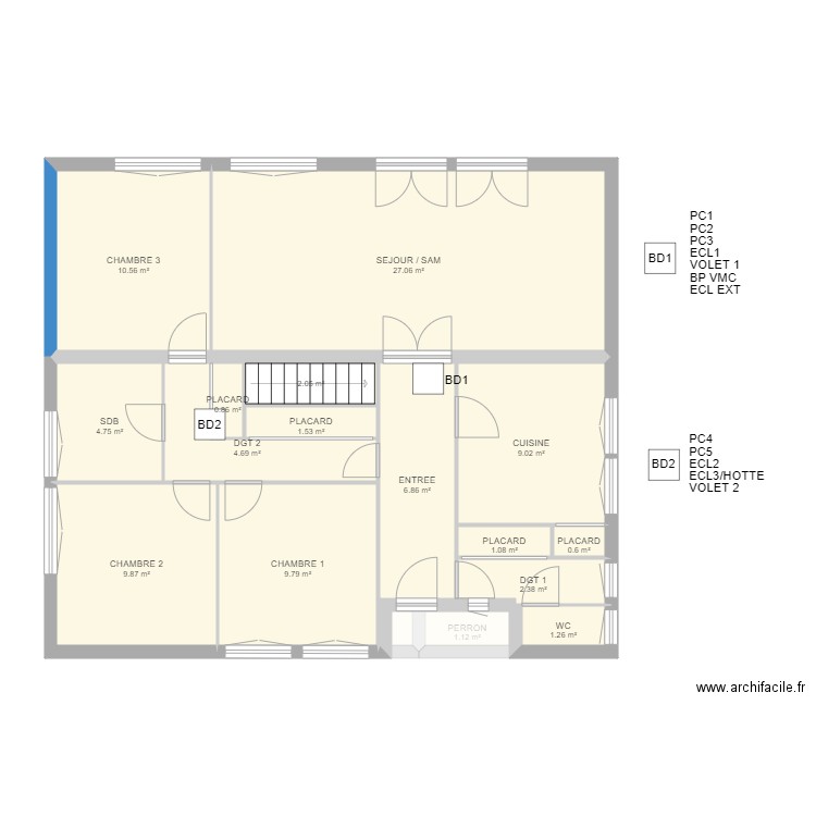 Boites grenier. Plan de 92 pièces et 558 m2