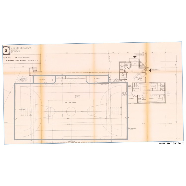 abc. Plan de 1 pièce et 1110 m2