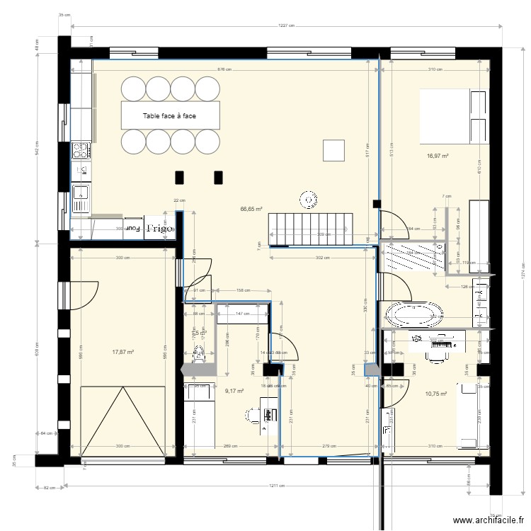 RDC Originale E. Plan de 7 pièces et 129 m2