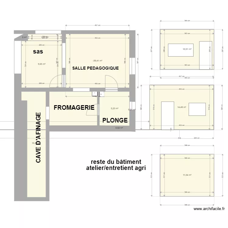fromagerie cr&eacute;merie sans les meubles. Plan de 