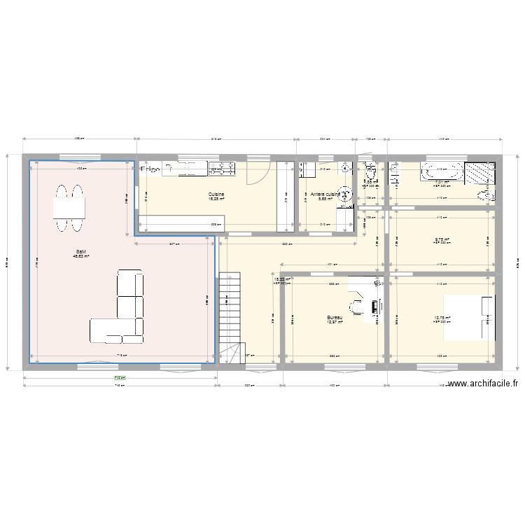 MAISON 220522. Plan de 9 pièces et 132 m2