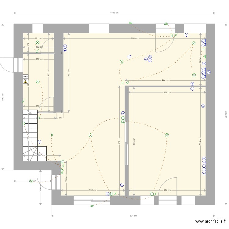 RDC Tinten. Plan de 2 pièces et 81 m2