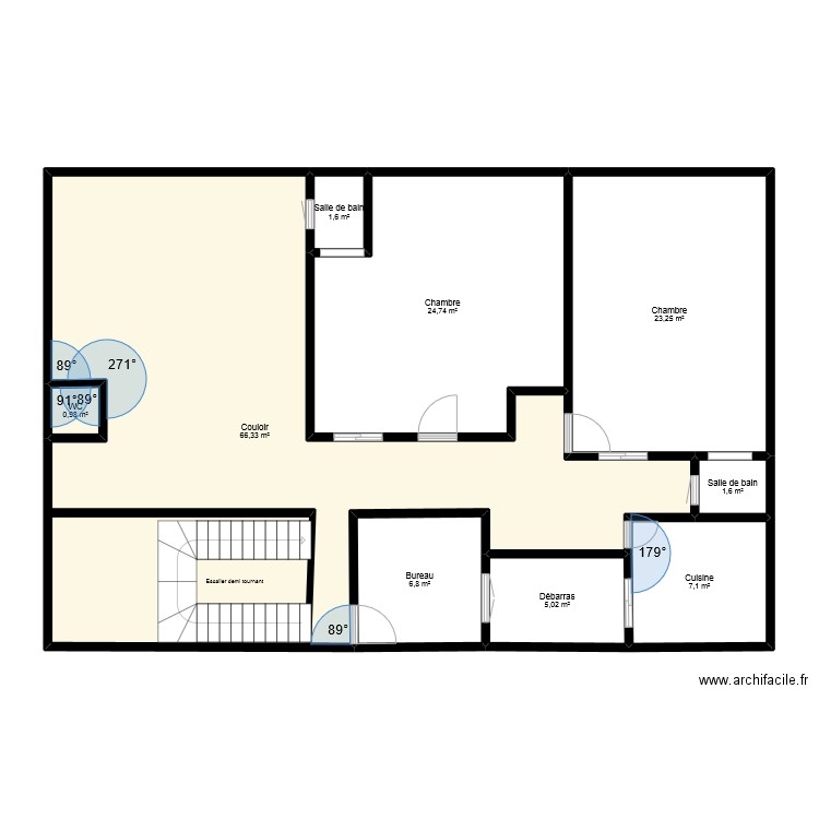 ISAC. Plan de 9 pièces et 137 m2