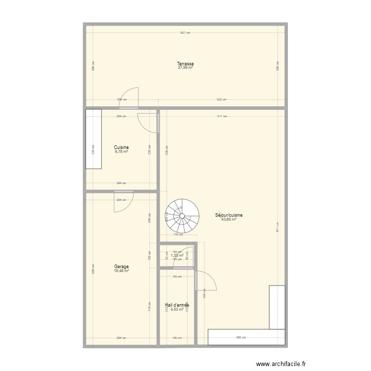 RDC haut-des-tawes. Plan de 6 pièces et 105 m2