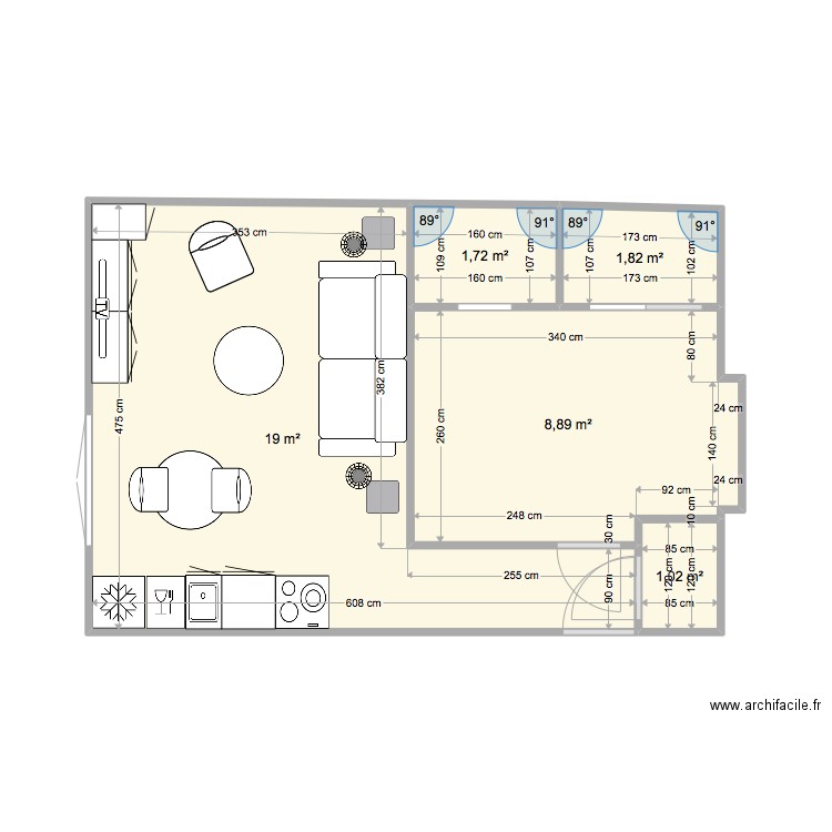 BAC6. Plan de 5 pièces et 32 m2