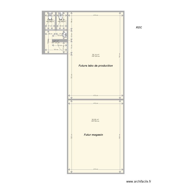 RDC. Plan de 5 pièces et 73 m2