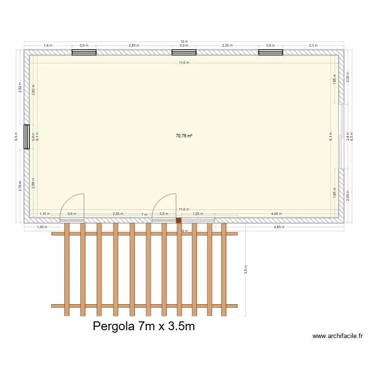 maison avec pergola. Plan de 1  et 71 m²