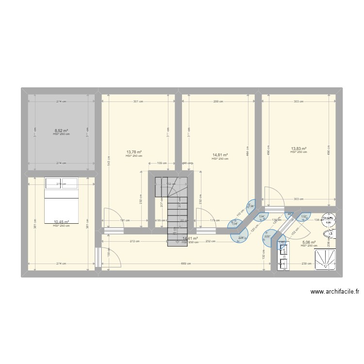 étage projet R. Plan de 7 pièces et 81 m2