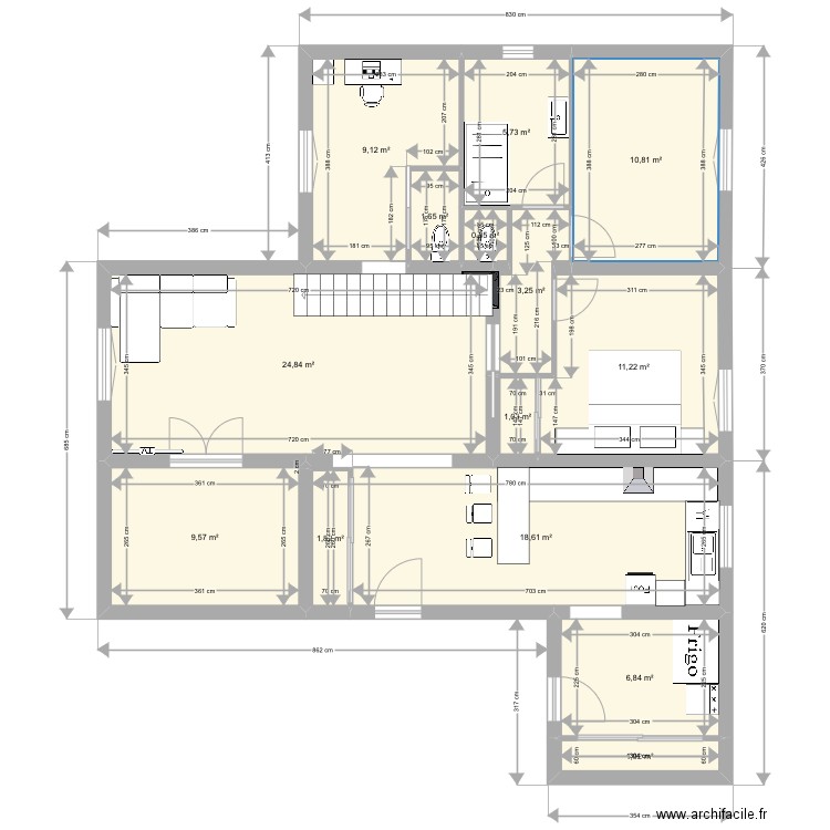 Maison2. Plan de 14 pièces et 107 m2