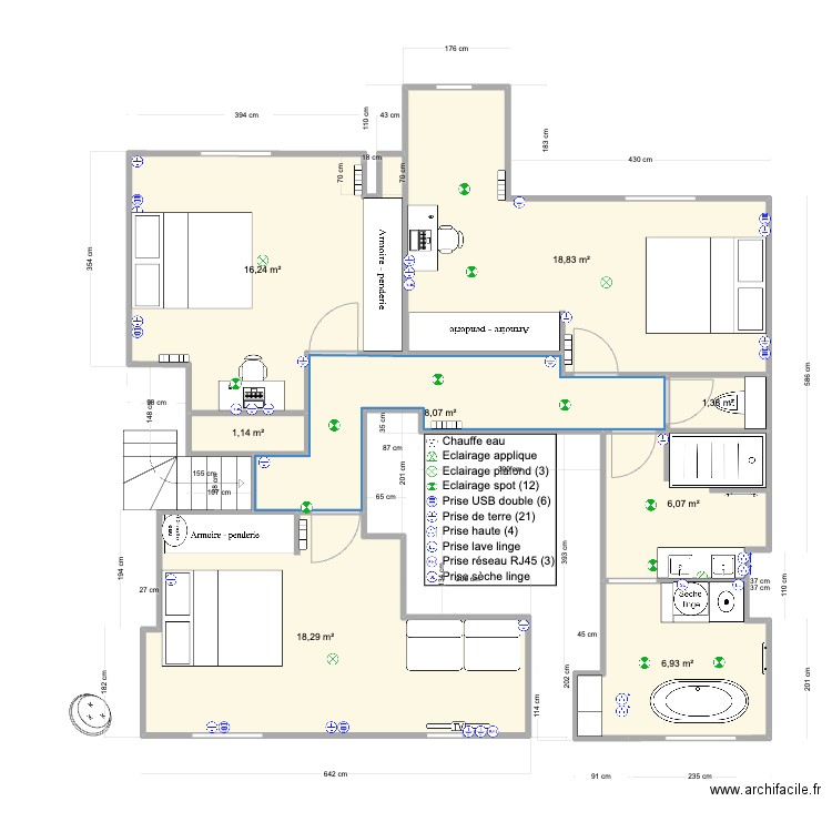 Pornichet 1er Base V4. Plan de 8 pièces et 77 m2