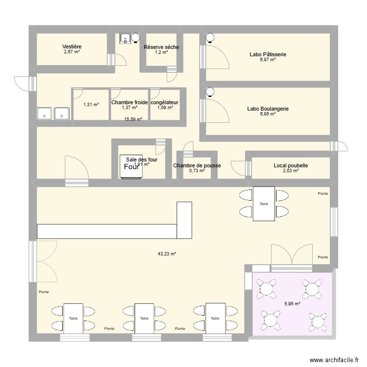 Plan de l'entreprise. Plan de 13 pièces et 91 m2