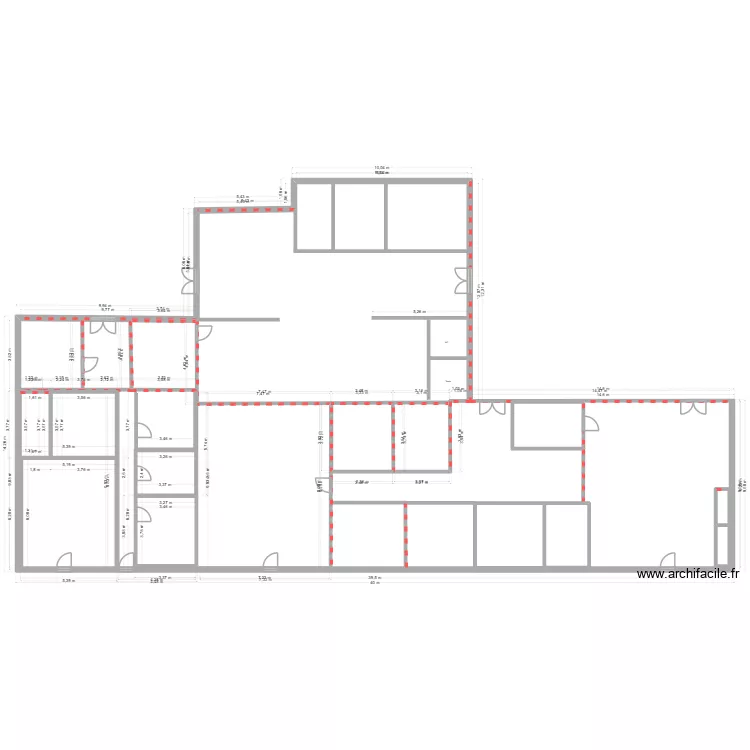 Batiment principal. Plan de 5  et 70 m²