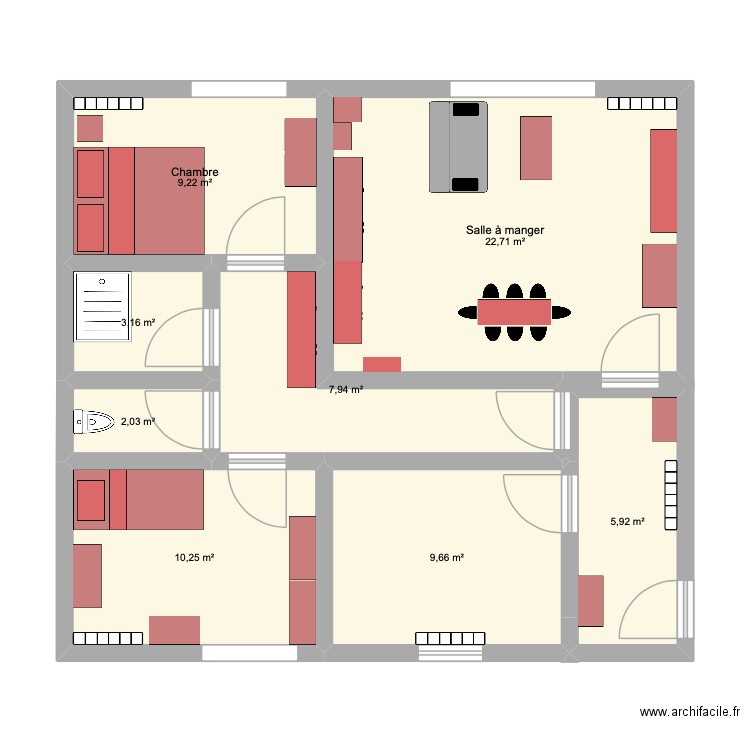 Maison. Plan de 8 pièces et 71 m2