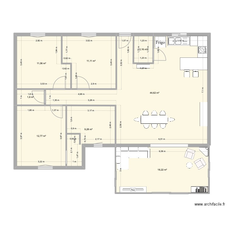Maison nous. Plan de 7 pièces et 93 m2