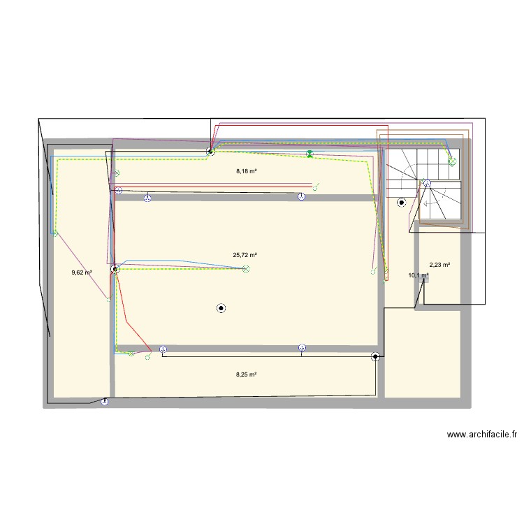 Combles V1. Plan de 6 pièces et 64 m2