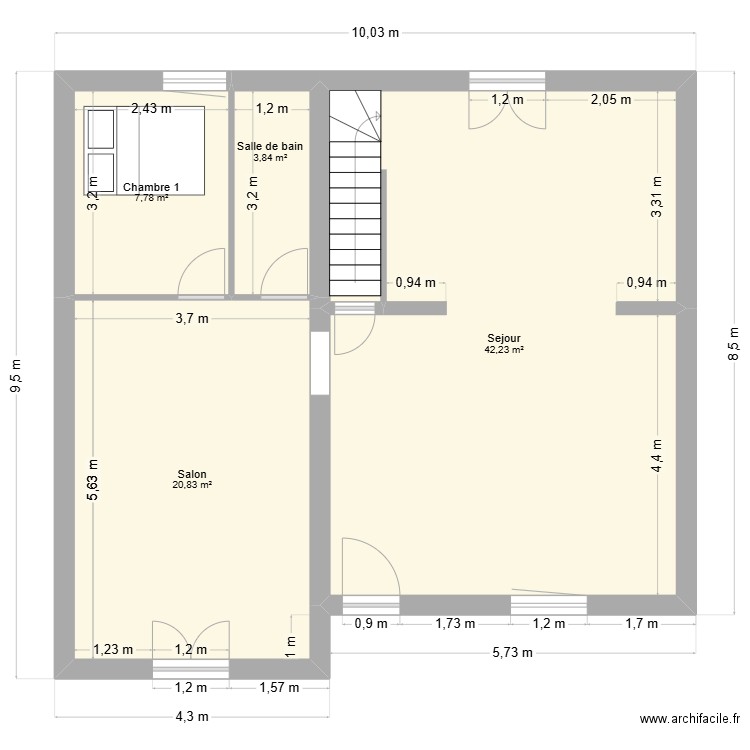Plan Cosmin. Plan de 4 pièces et 75 m2