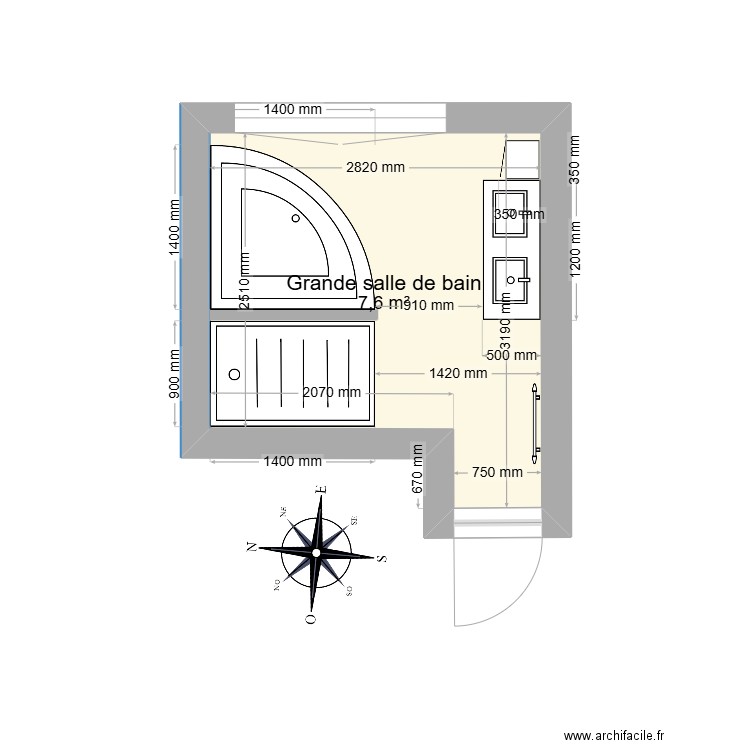 Grande salle de bain future. Plan de 1 pièce et 8 m2