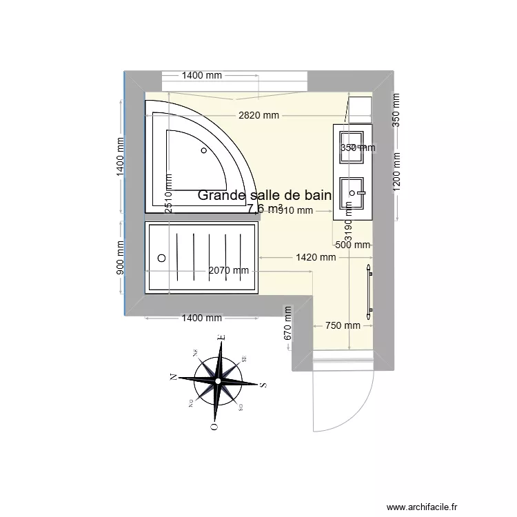 Grande salle de bain future. Plan de 
