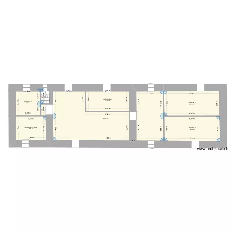 etage. Plan de 8 Pièces et 130 m²