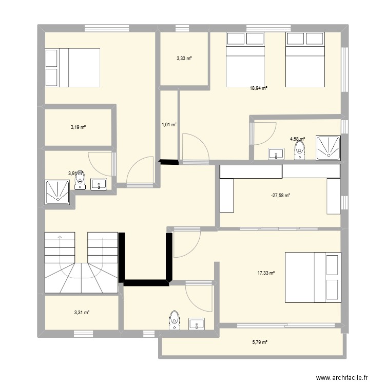etage. Plan de 10 pièces et 72 m2