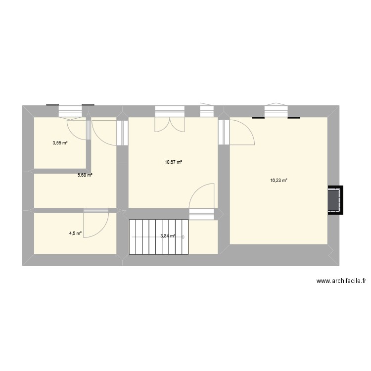 rdc Salorino. Plan de 6 pièces et 44 m2